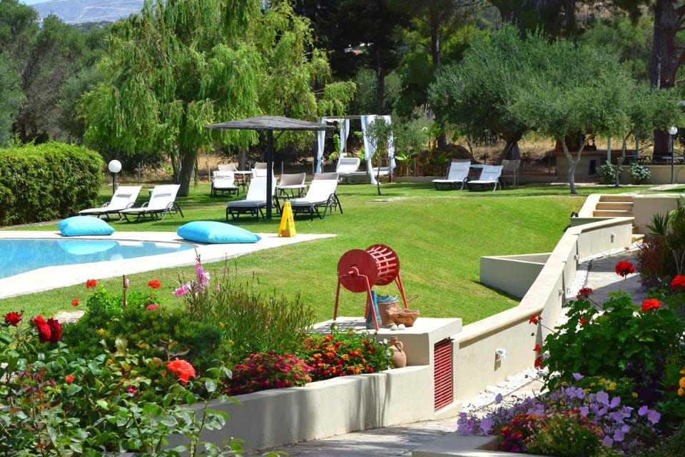 Garden, Swimming pool