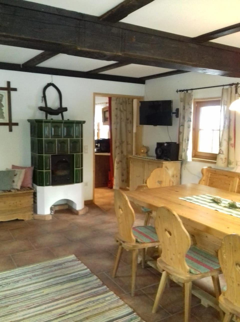 Seating area, Dining area