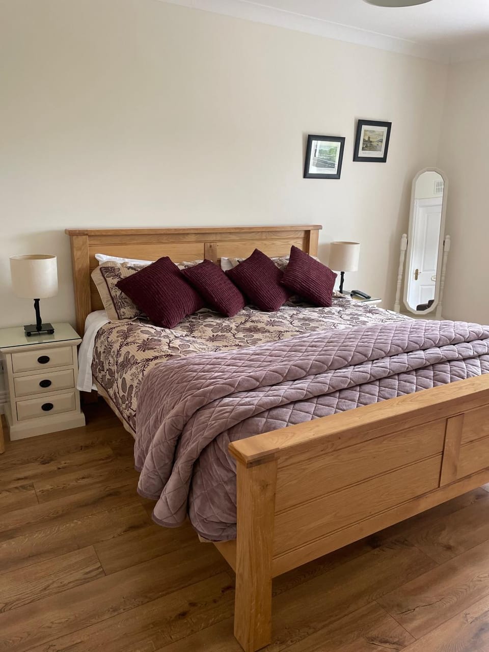 Grove House Bed and Breakfast in Carlingford