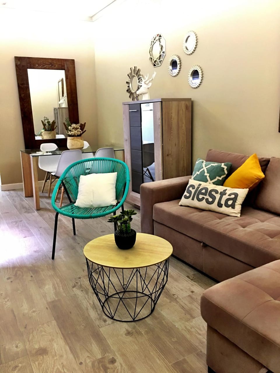 Lounge or bar, Dining area