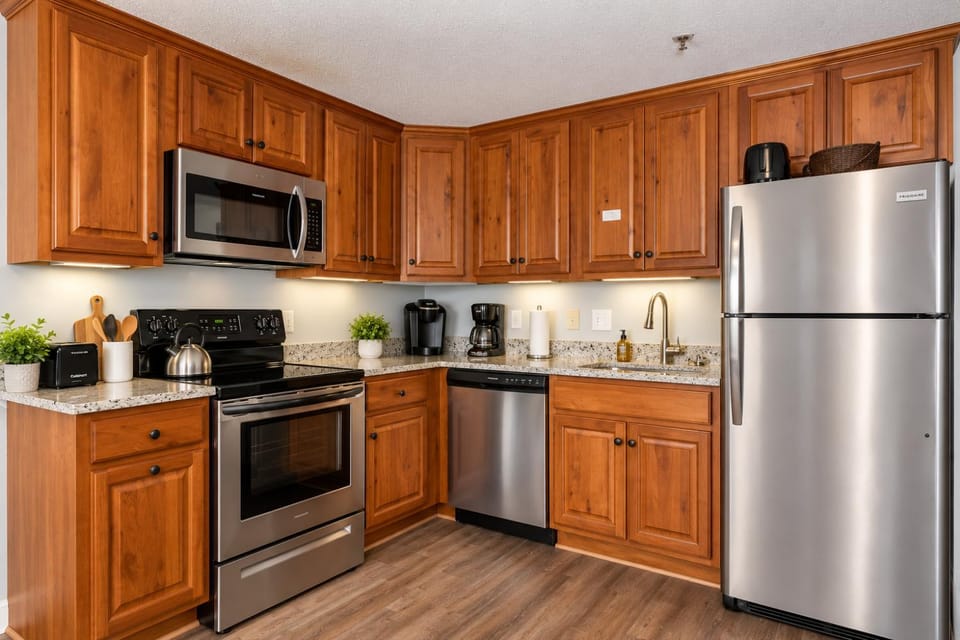 ML 345 Ski-InOut Slope Views Sleeps 6 Steps to Ballhooter Apartment in Snowshoe