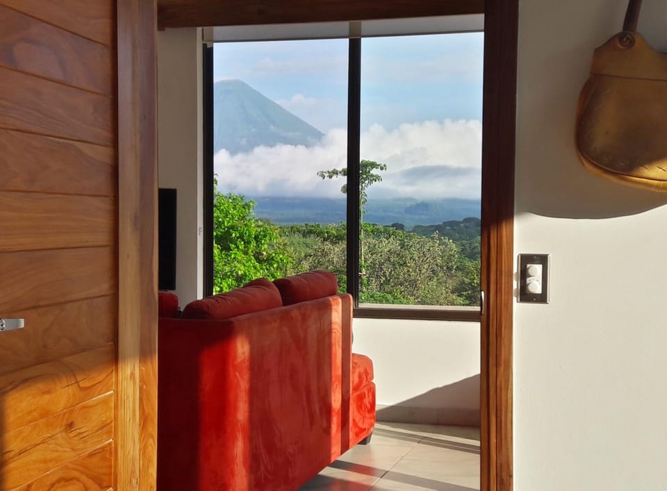 Garden view, Lake view, Landmark view, Mountain view