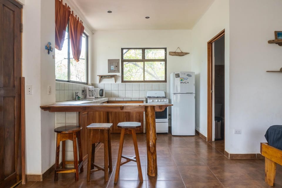 Mundaka : Burnt Toast Surfcamp Apartment in Guanacaste Province