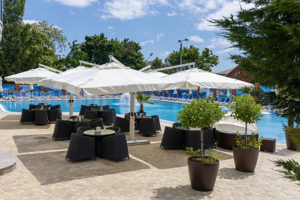 Lounge or bar