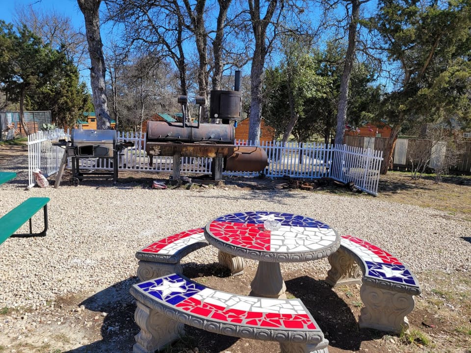 BBQ facilities, Communal kitchen