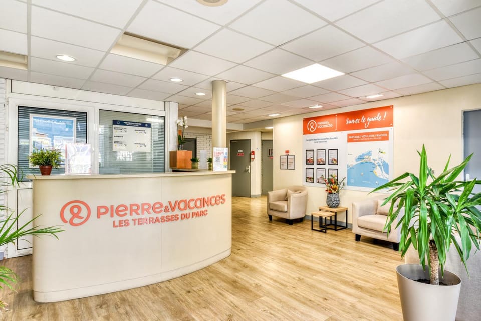Property logo or sign, Lobby or reception, Logo/Certificate/Sign, Text overlay, Certificate/Award