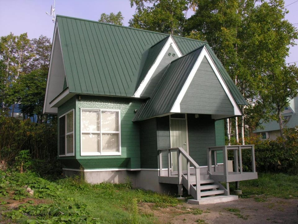 Property building, Street view