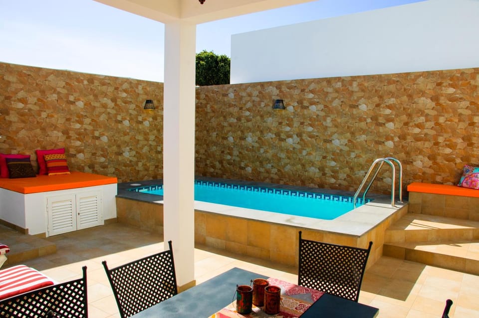Patio, Swimming pool