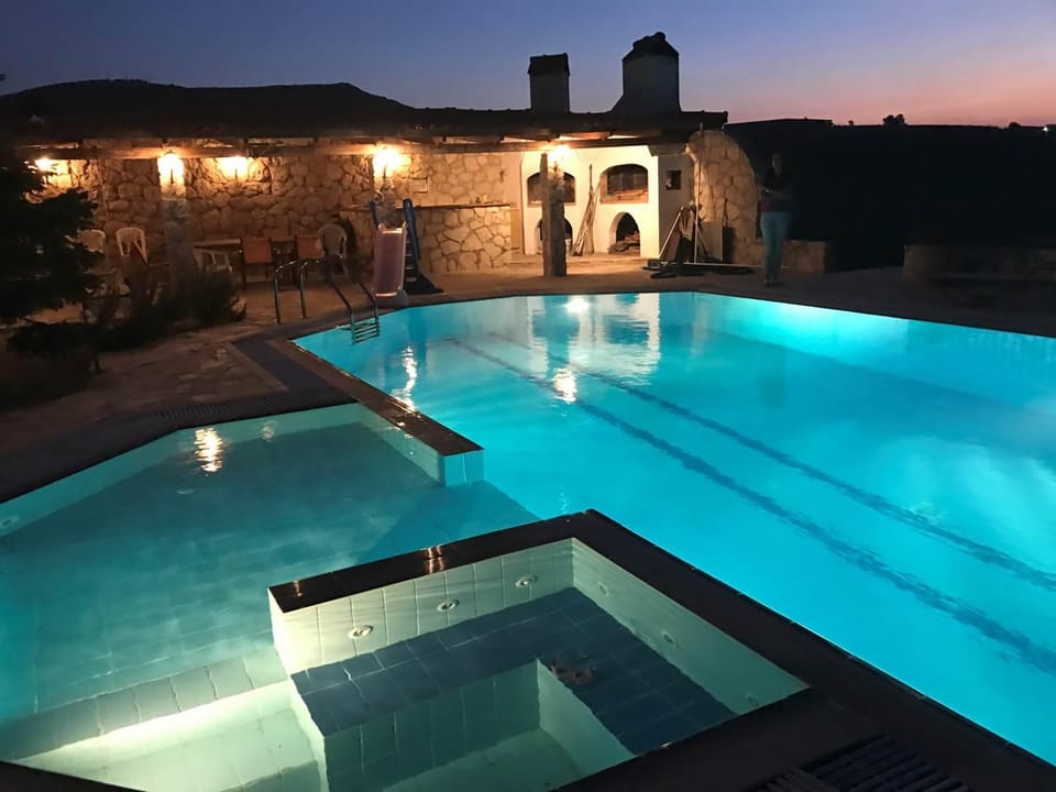 BBQ facilities, Swimming pool
