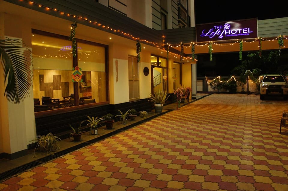 Property building, Facade/entrance