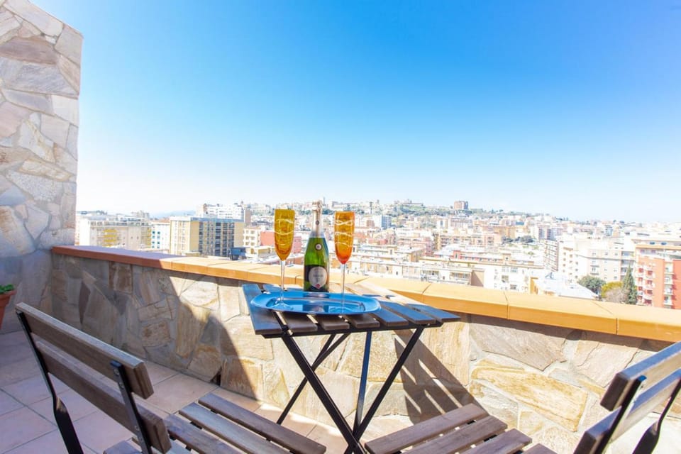 Balcony/Terrace, City view