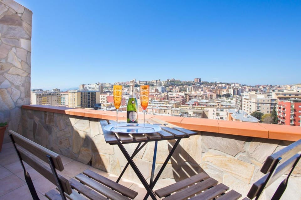 Balcony/Terrace, City view