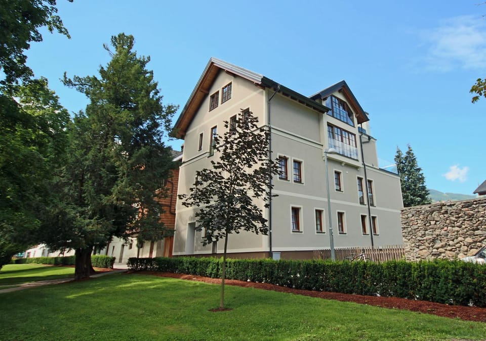 Facade/entrance, Day