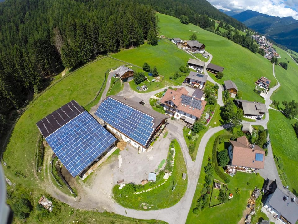 Day, Neighbourhood, Natural landscape, Bird's eye view, Mountain view