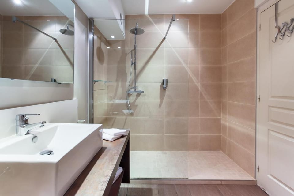 Les Terrasses du Luberon Bed and Breakfast in Bonnieux