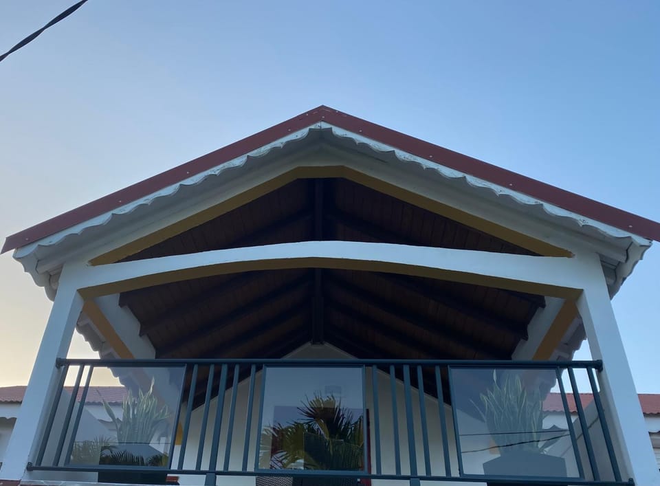 Property building, View (from property/room), Balcony/Terrace