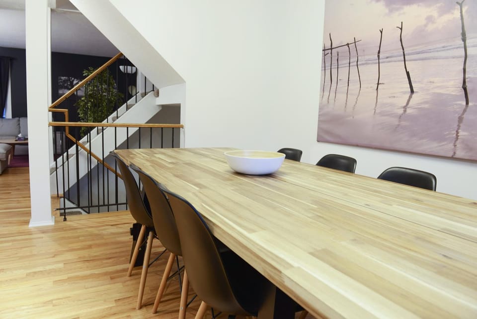 Coffee/tea facilities, Seating area, Dining area