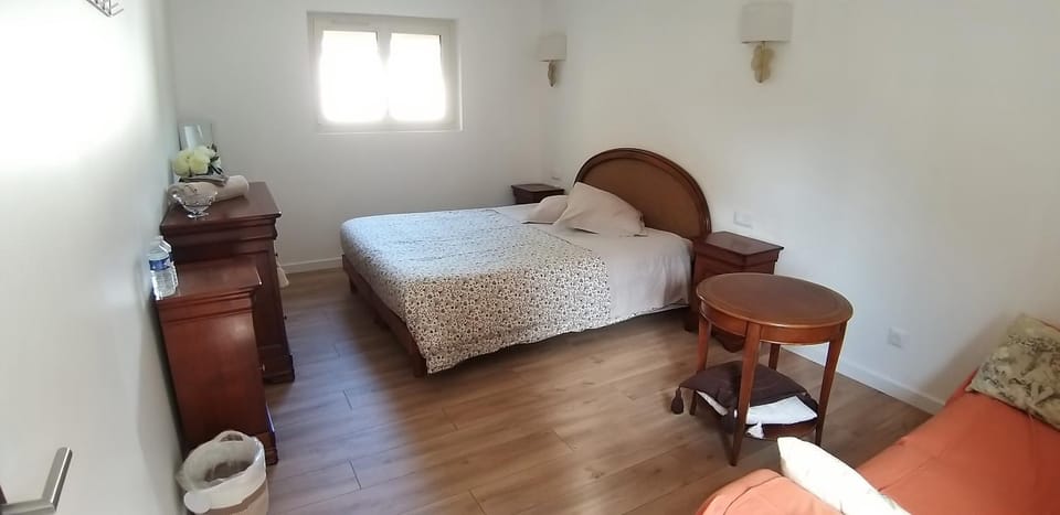 Valérie GOUFFÉ Chambres d'hotes Bed and Breakfast in Pays de la Loire