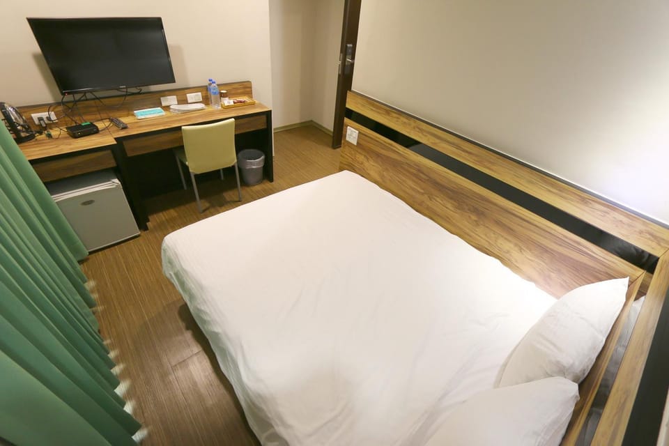 Bed, TV and multimedia