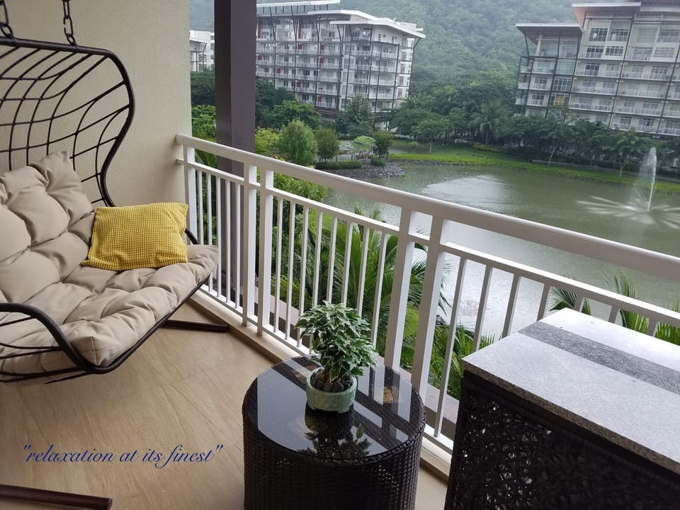 Pico de Loro Lagoon View Apartment in Nasugbu