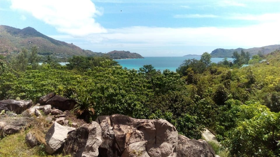 Nearby landmark, Neighbourhood, Natural landscape, Garden, Balcony/Terrace, Garden view, Landmark view, Sea view
