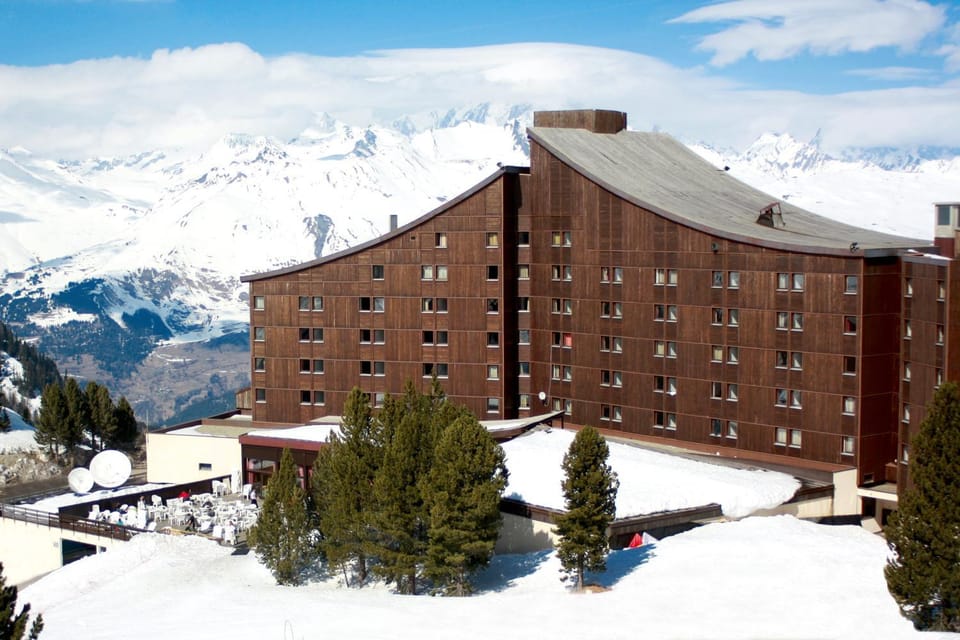 Facade/entrance, Winter, Skiing, On site, Mountain view