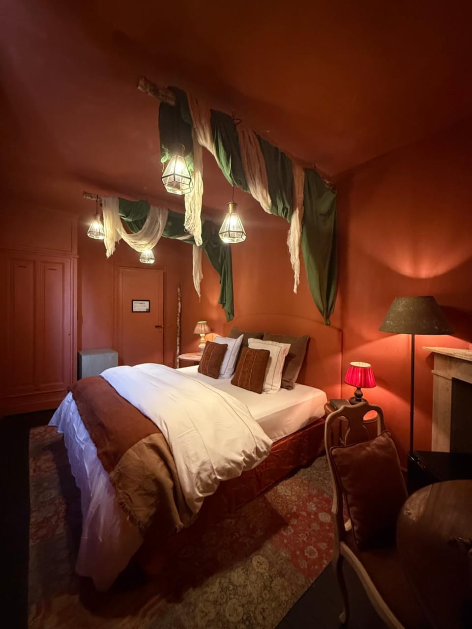 Guesthouse Nights by Morpheus Bed and Breakfast in Antwerp