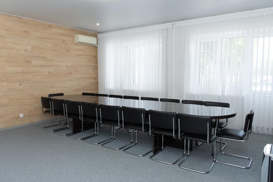 Meeting/conference room