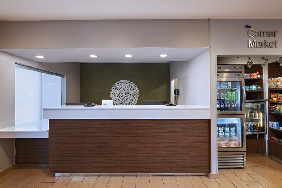 Restaurant/places to eat, Lobby or reception