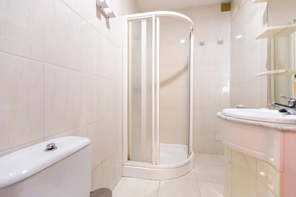 Shower, Bathroom, Bedroom