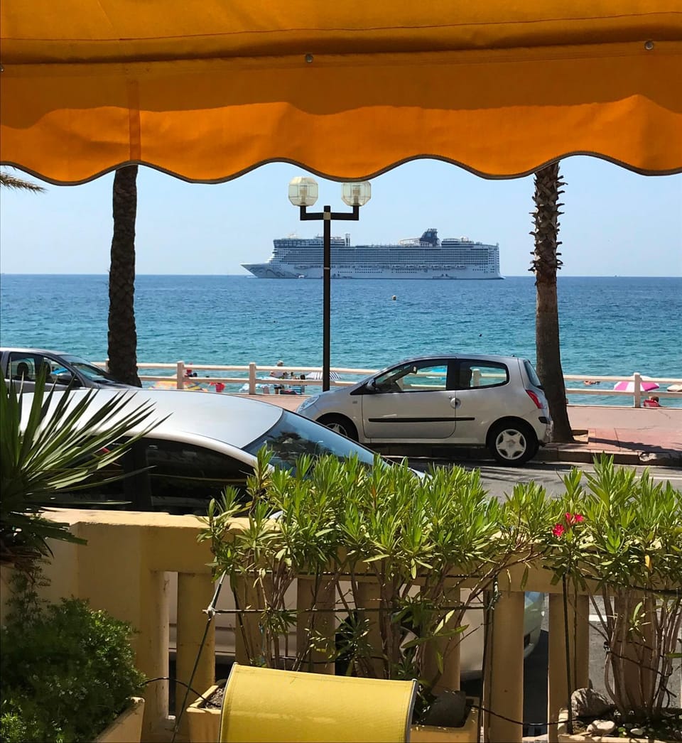 Patio, Day, Natural landscape, Summer, Balcony/Terrace, Beach, Beach, On site, Sea view