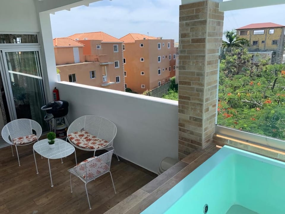 Balcony/Terrace, Pool view