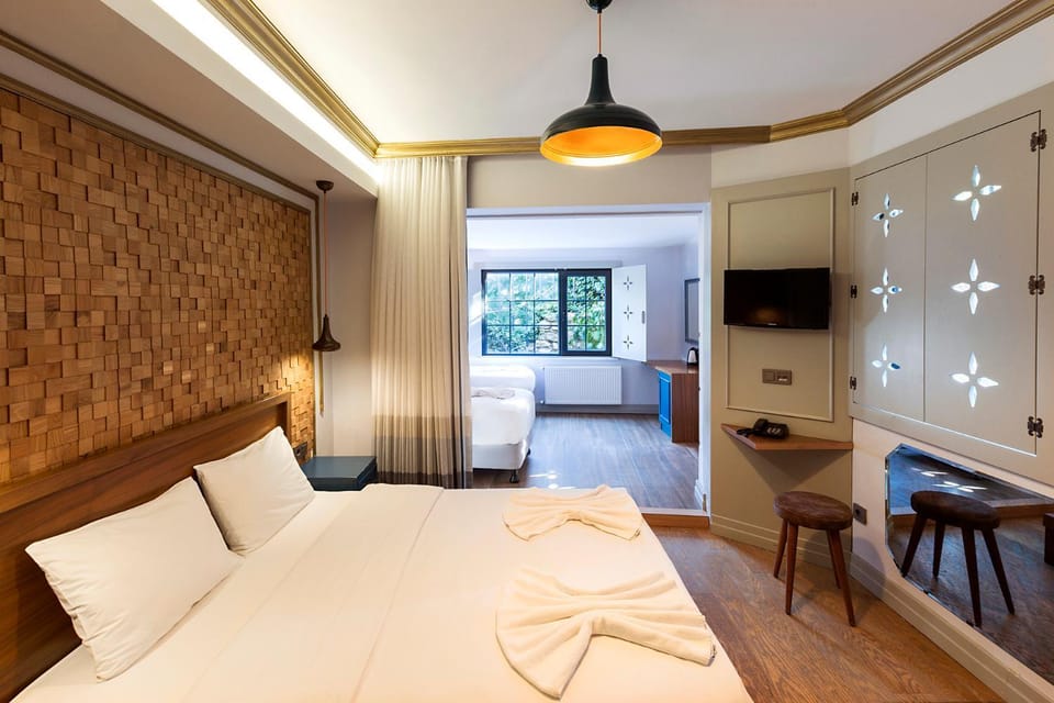 Bed, TV and multimedia, Photo of the whole room, Bedroom, wardrobe