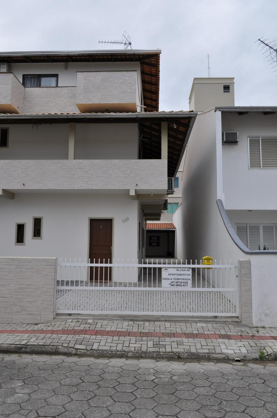 Facade/entrance