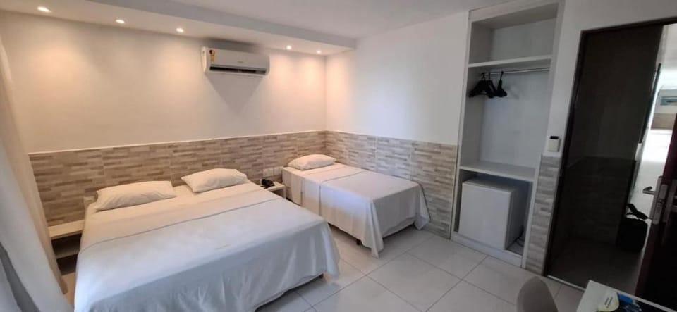 Bed, Photo of the whole room, Bedroom, air conditioner