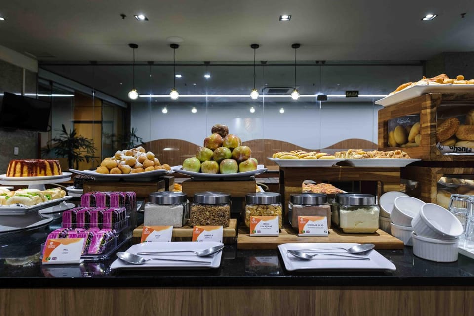 Restaurant/places to eat, Food, Buffet breakfast