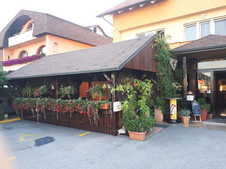 Property building, Balcony/Terrace