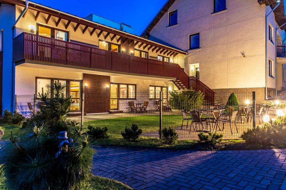 Property building, Facade/entrance, Garden