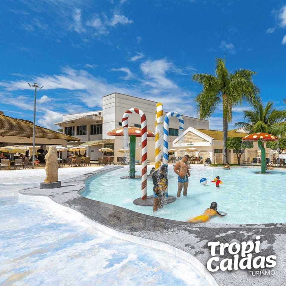 Kids's club, Swimming pool