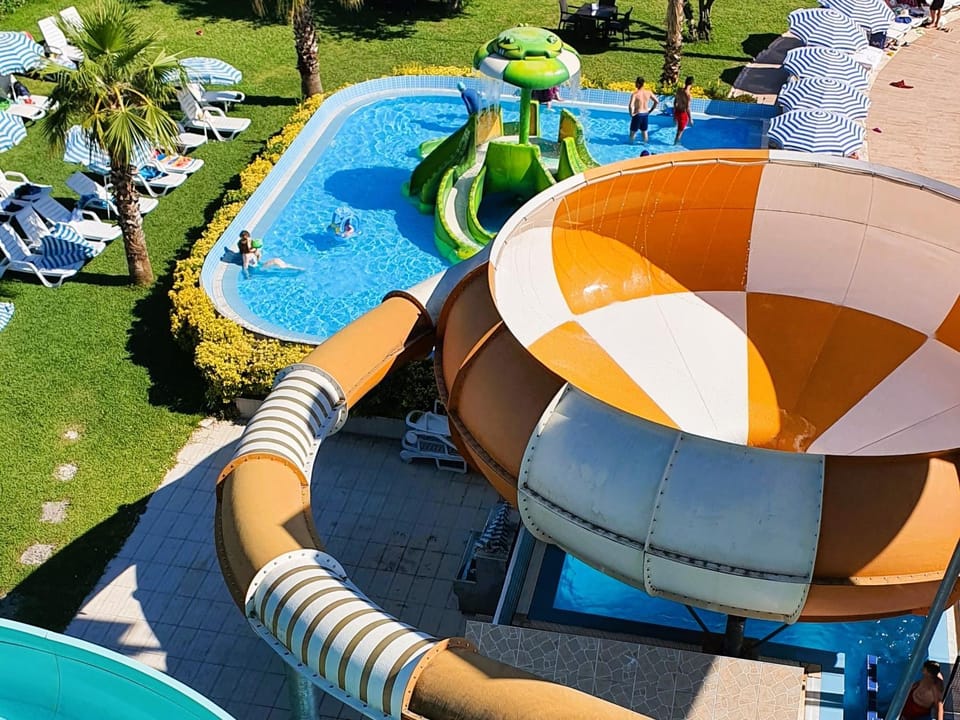 Pool view, Swimming pool