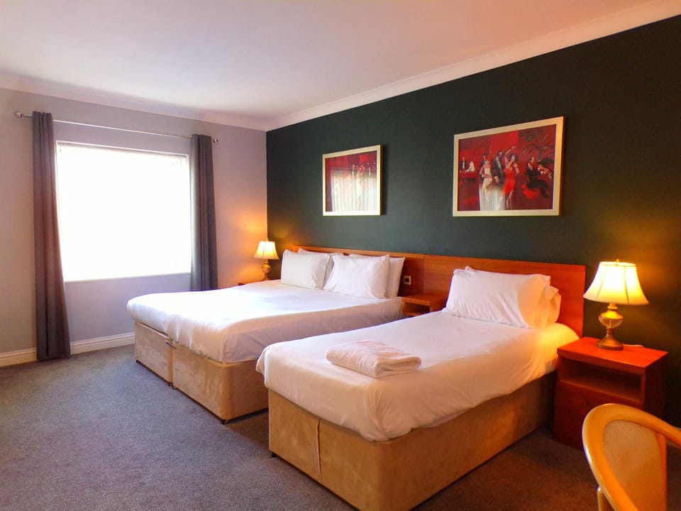 Bedroom, Family