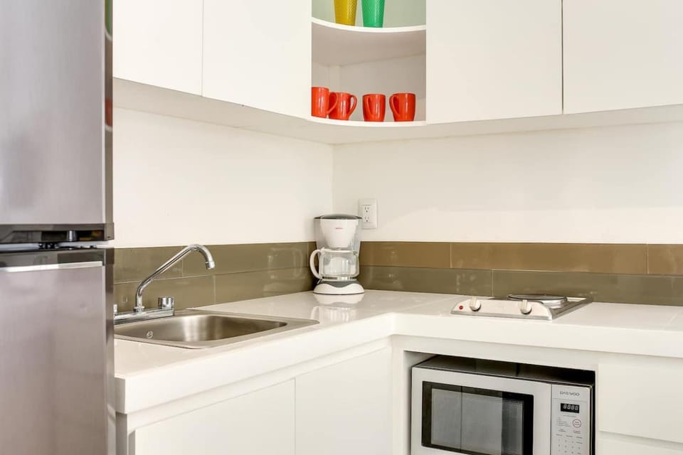 Kitchen or kitchenette, air conditioner