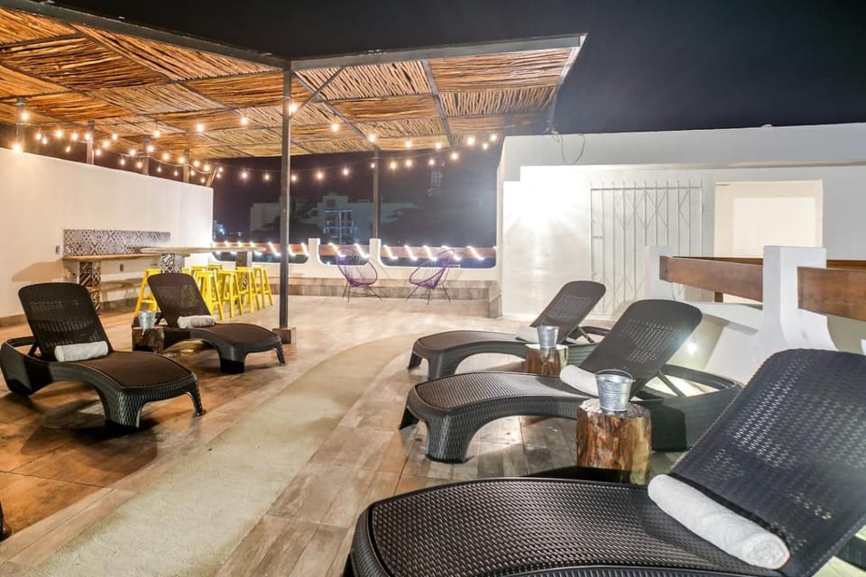 Property building, Night, sunbed