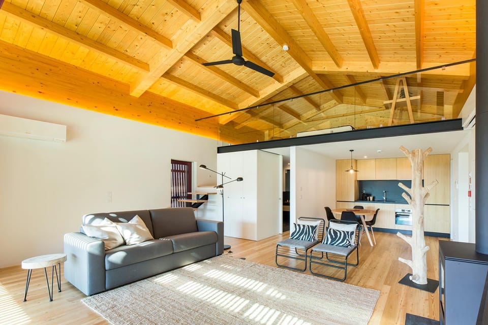 Living room, Dining area, Continental breakfast