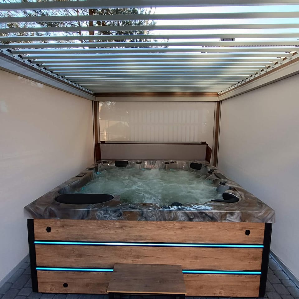 Ogrzewane Domki u Kamili Sztutowo, Jacuzzi, plac zabaw, klimatyzacja, parking# 884#90#09#01 Nature lodge in Pomeranian Voivodeship