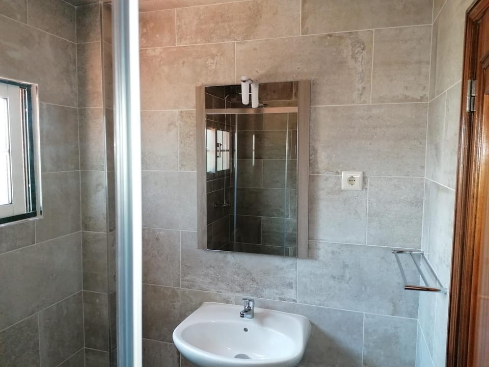 Hospedaria D. Fernando Bed and Breakfast in Portugal