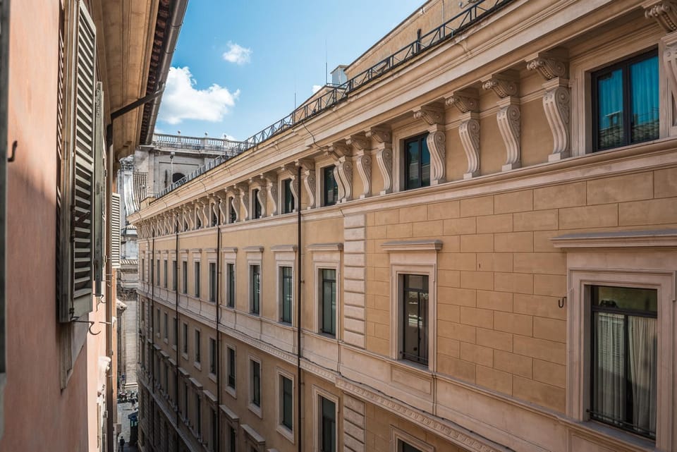 View (from property/room), City view, Landmark view, Street view