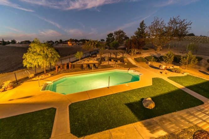 Swimming pool, Swimming pool