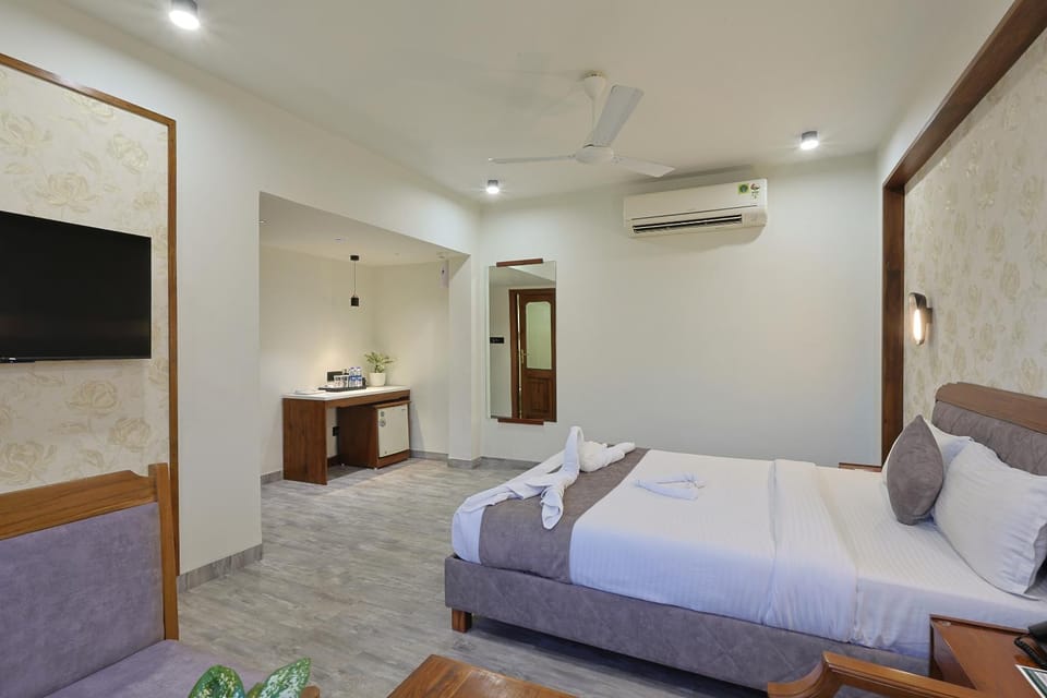 TV and multimedia, Photo of the whole room, Bedroom, air conditioner