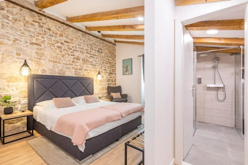 Bathroom, Bedroom